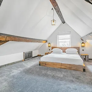 Quirky Retreats - Rose Apartment Chester